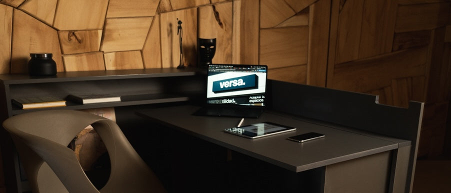 Cargar video: Muebles multifuncionales en uso: escritorio plegable, butacas transformables y soluciones para optimizar espacios reducidos.