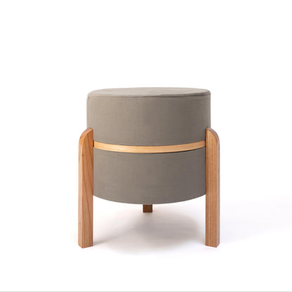 Butaca de madera maciza y pana visón